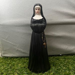nun statue